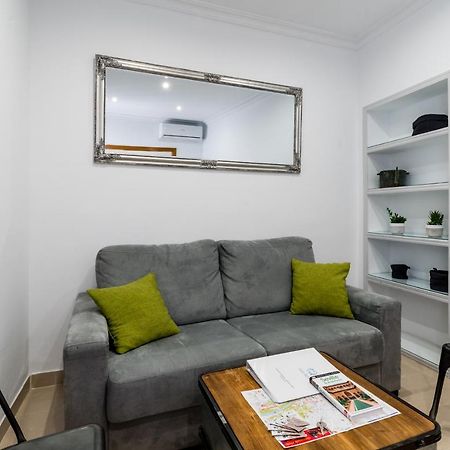 Holi-Rent Salado Appartement Sevilla Buitenkant foto