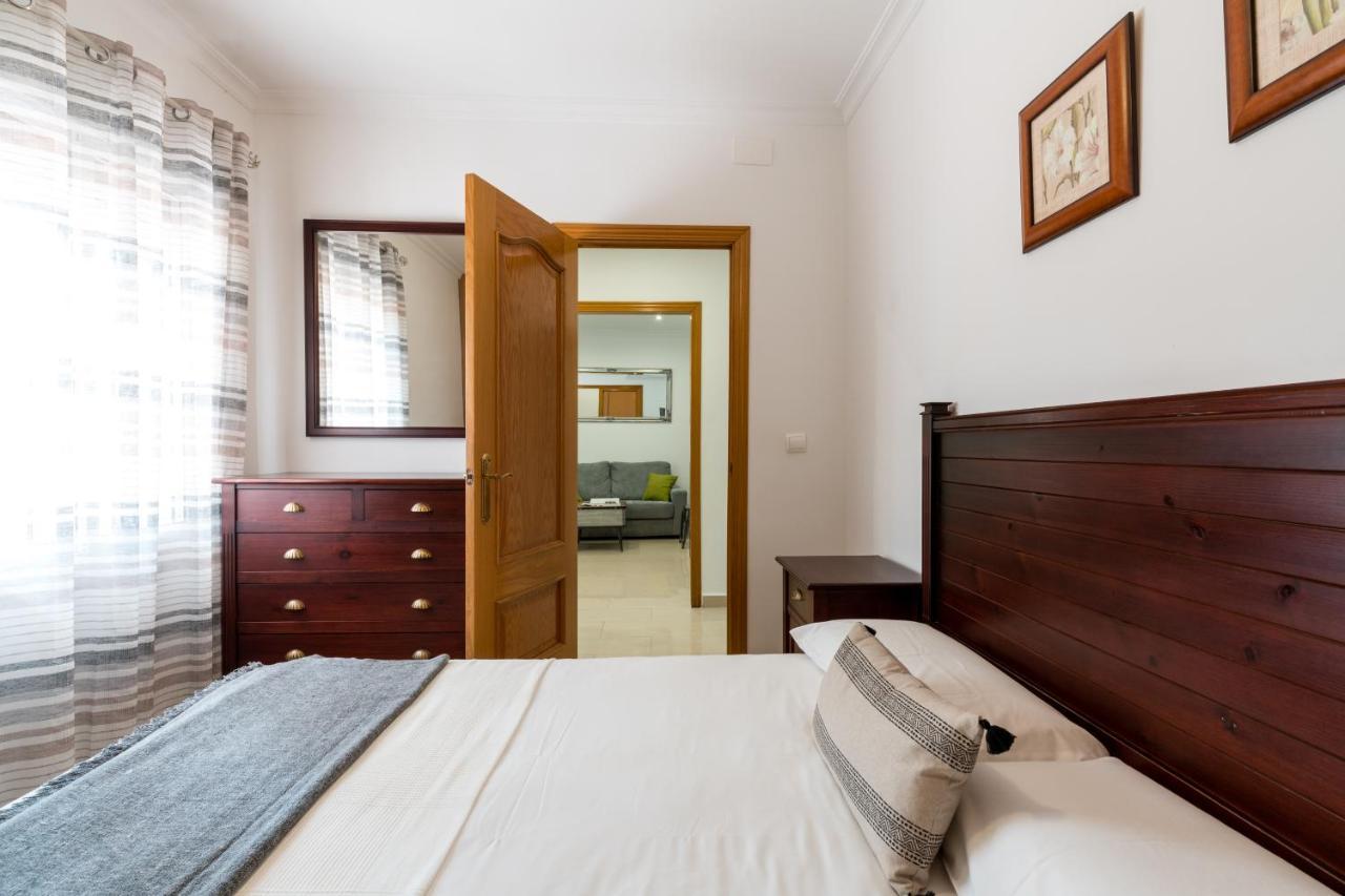 Holi-Rent Salado Appartement Sevilla Buitenkant foto