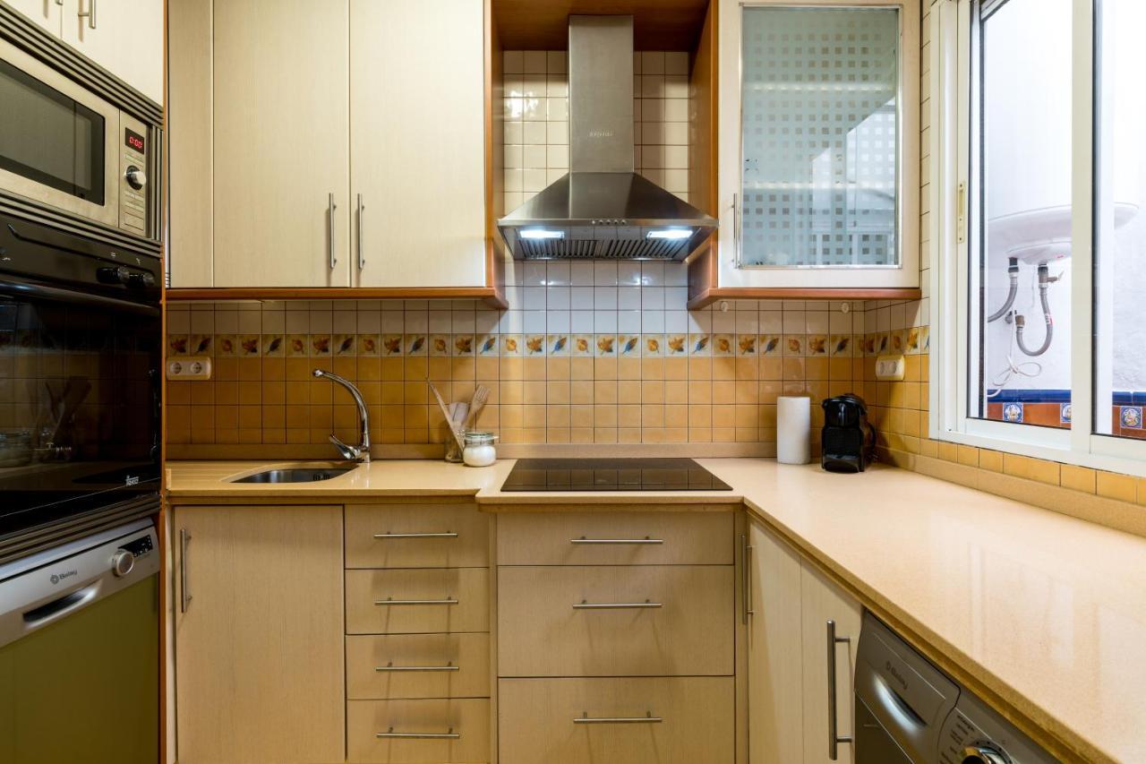 Holi-Rent Salado Appartement Sevilla Buitenkant foto