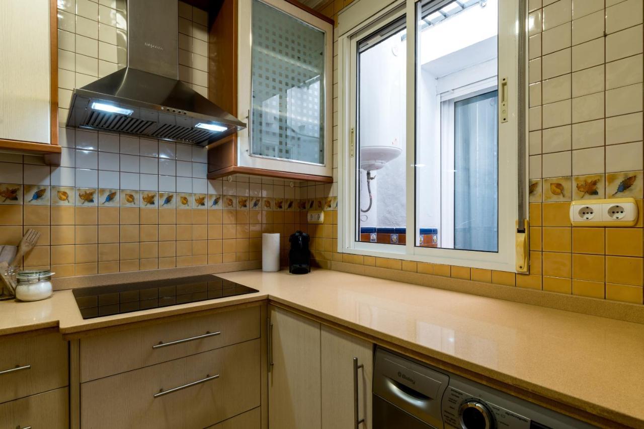 Holi-Rent Salado Appartement Sevilla Buitenkant foto