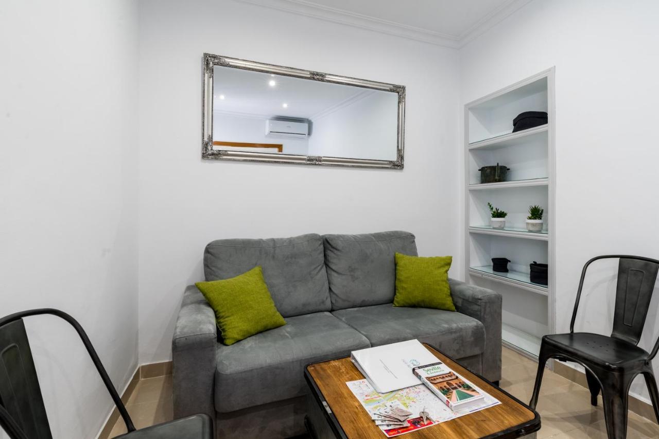 Holi-Rent Salado Appartement Sevilla Buitenkant foto