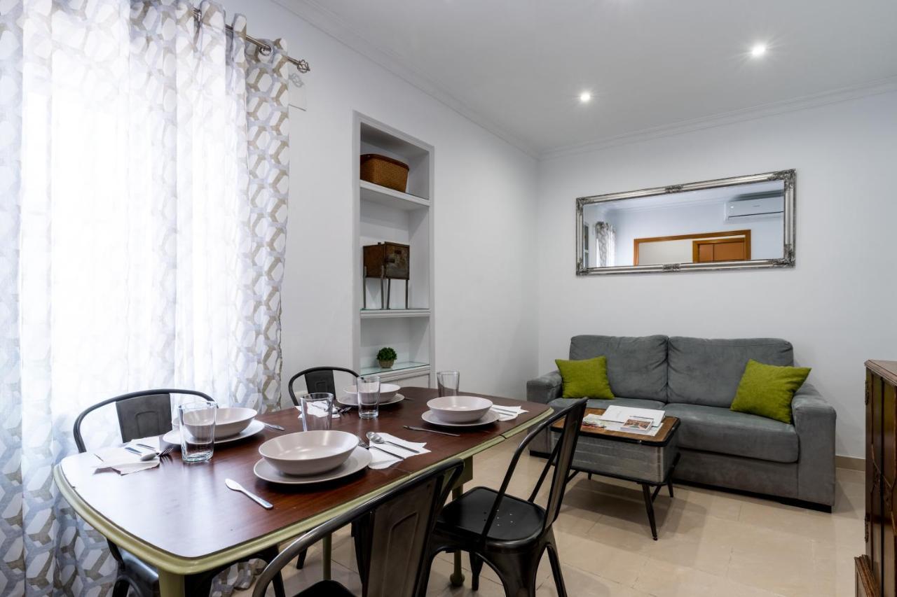 Holi-Rent Salado Appartement Sevilla Buitenkant foto