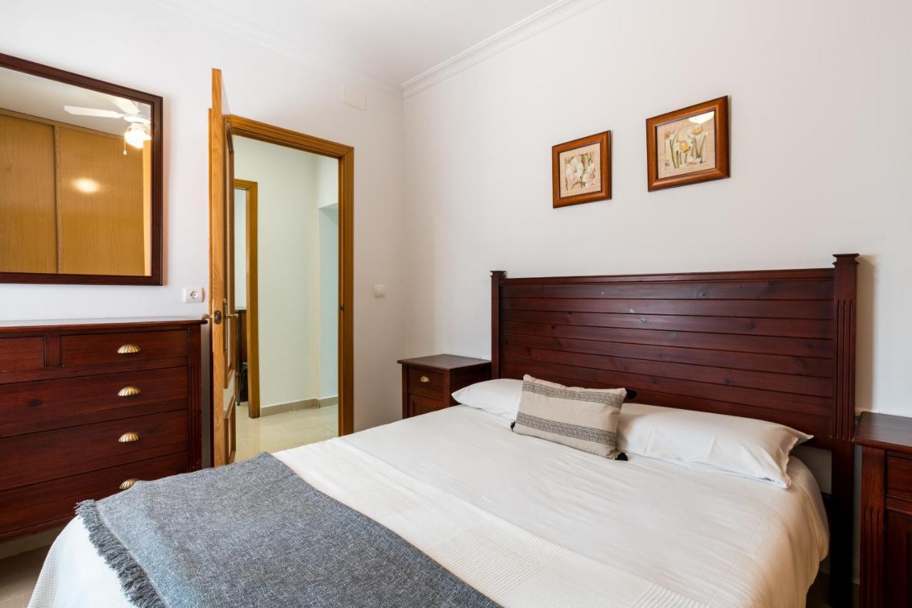 Holi-Rent Salado Appartement Sevilla Buitenkant foto