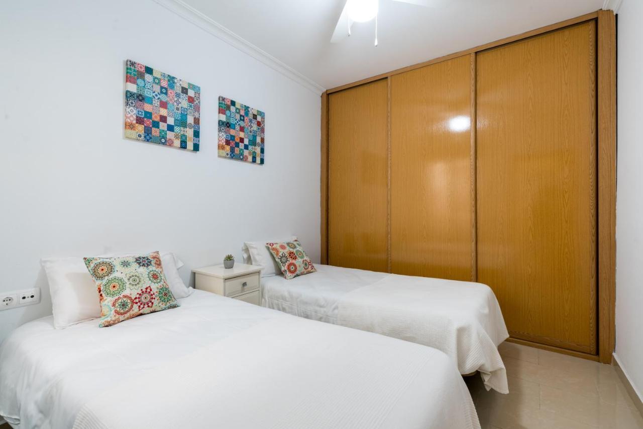 Holi-Rent Salado Appartement Sevilla Buitenkant foto
