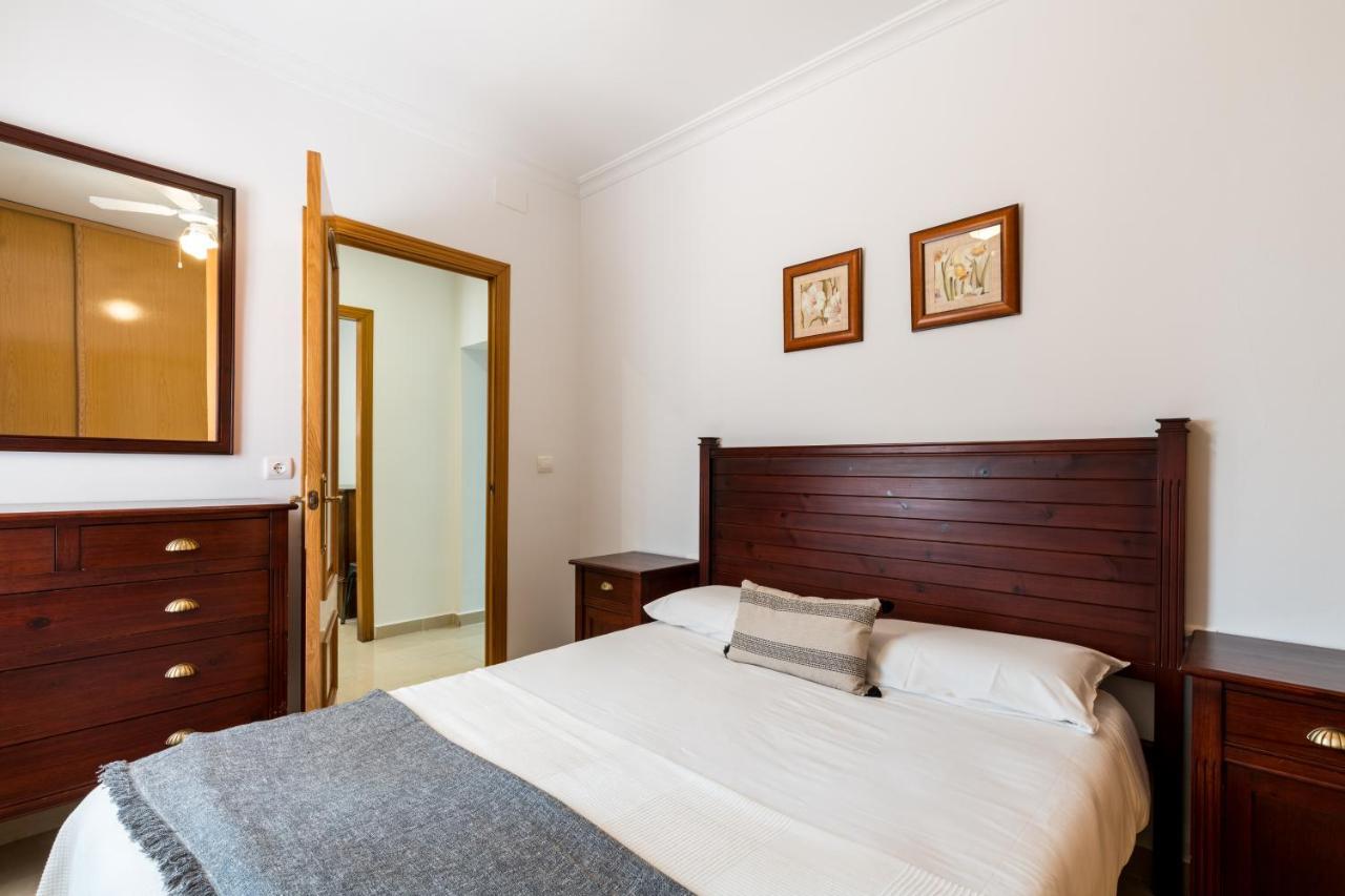 Holi-Rent Salado Appartement Sevilla Buitenkant foto