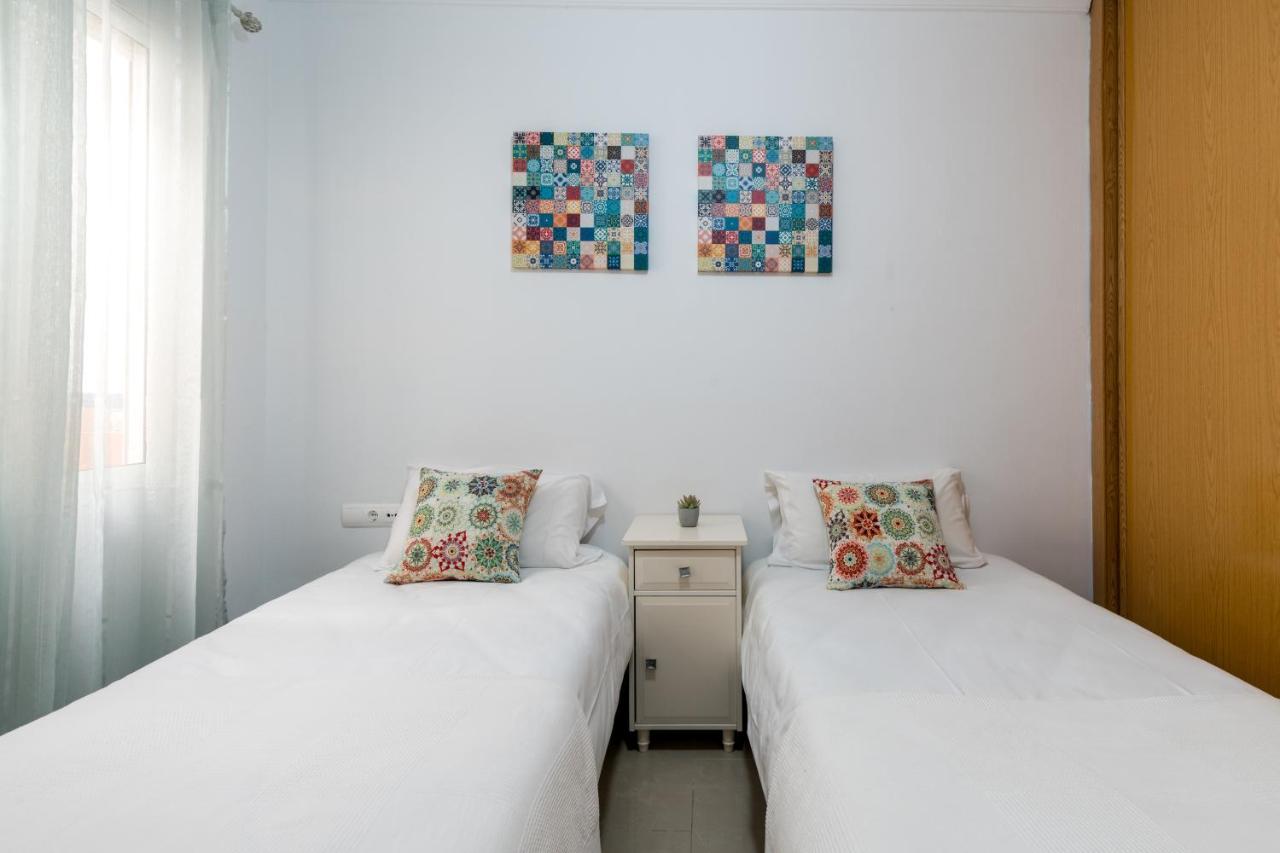 Holi-Rent Salado Appartement Sevilla Buitenkant foto