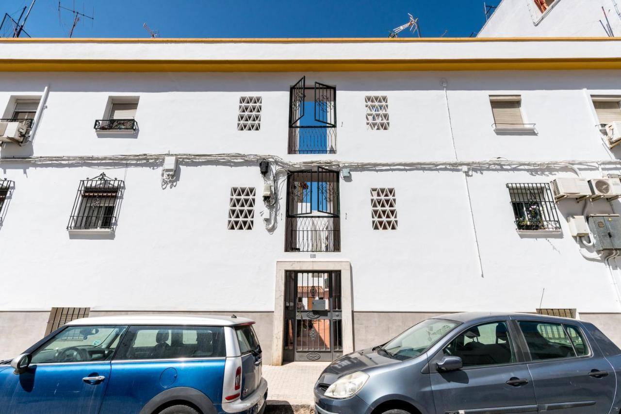Holi-Rent Salado Appartement Sevilla Buitenkant foto